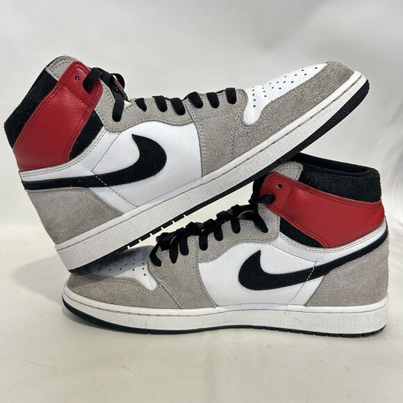 Nike Air Jordan 1 Retro High OG “Light Smoke Grey” - Picture 4 of 11